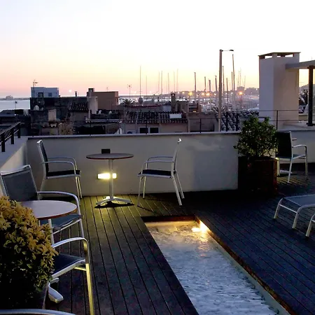 Petit Palace Tres 4* Palma