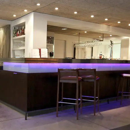 酒店 Petit Palace Tres 4*