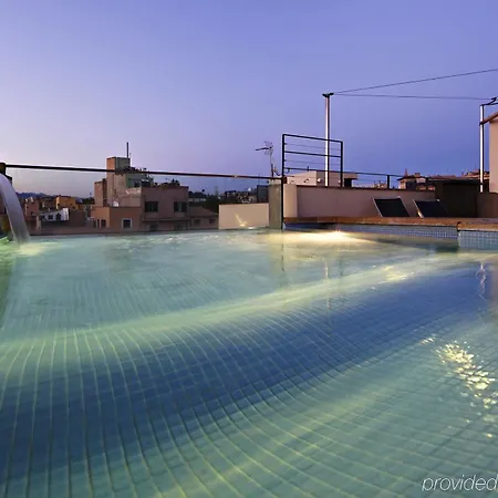酒店 Petit Palace Tres 4*