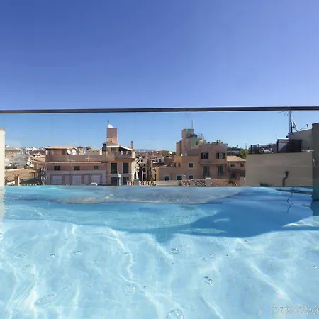 Petit Palace Tres Отель 4*