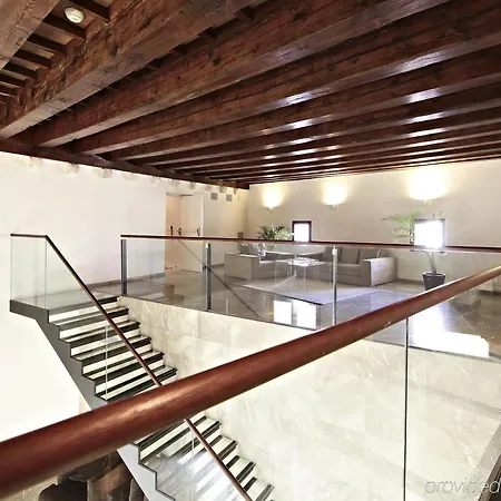 Petit Palace Tres 4* 帕爾馬