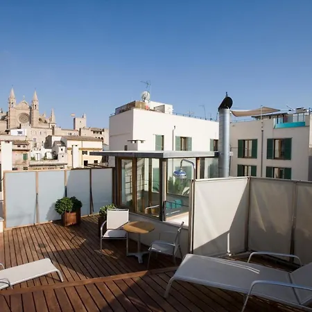 Petit Palace Tres 4* Palma